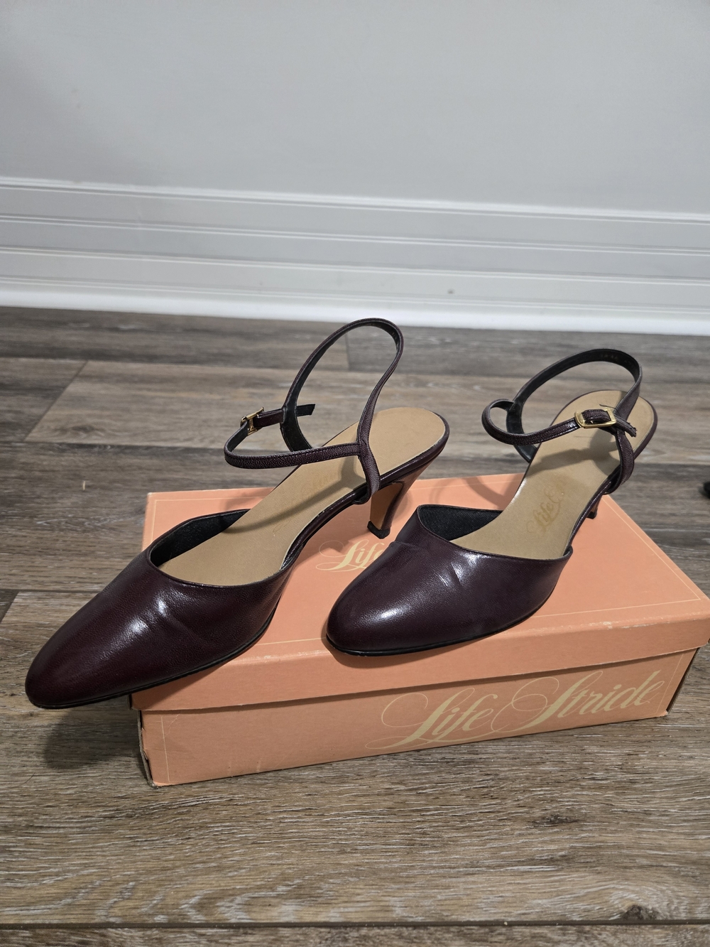 Life Stride Women's Burgundy Pointed Slingback Kitten Heel